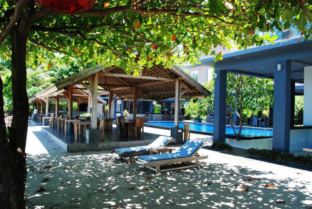 Cafe Alberto B And B Senggigi Exterior foto